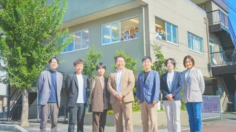 不登校児童の保護者の“付き添い時間”を“働く時間”へ